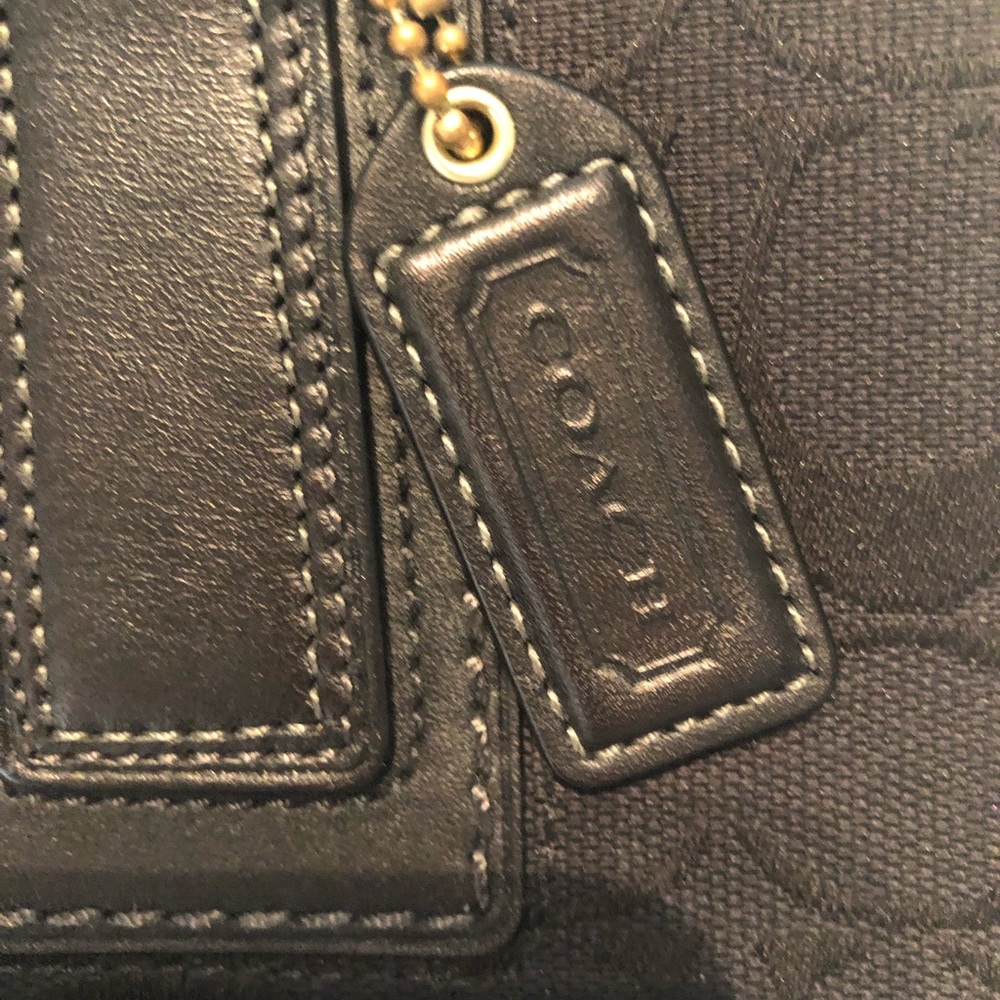 Classic COACH Signature Jacquard Handbag w/dustbag - Picture 5 of 8
